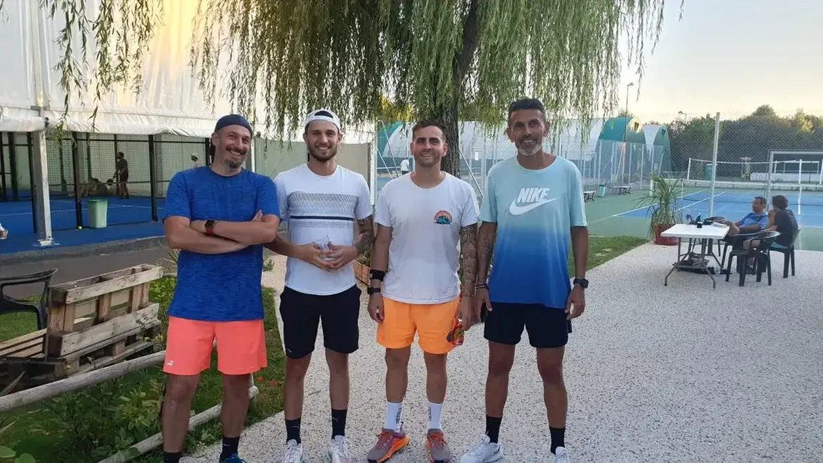 L’équipe d’entraîneurs du Tennis Padel School de Vaux-sur-Mer